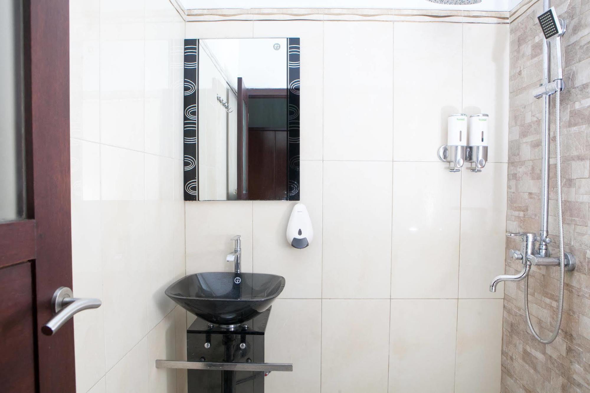 Reddoorz Plus @ Talaga Bodas Bandung Dış mekan fotoğraf