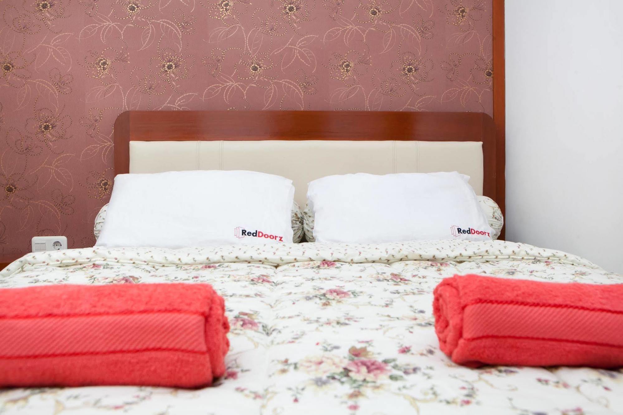 Reddoorz Plus @ Talaga Bodas Bandung Dış mekan fotoğraf