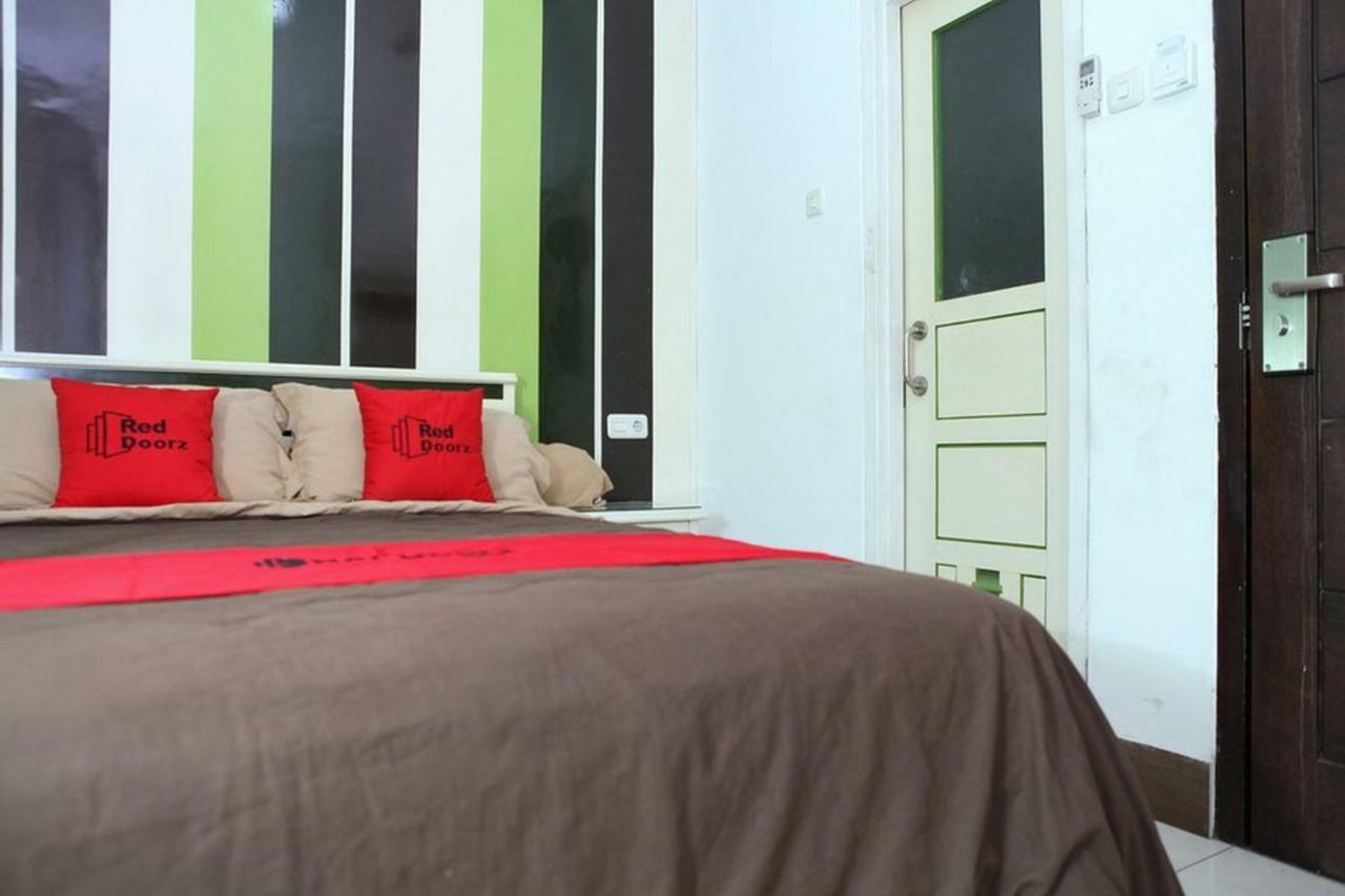 Reddoorz Plus @ Talaga Bodas Bandung Dış mekan fotoğraf
