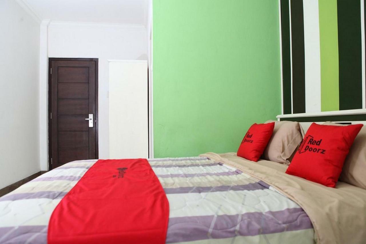 Reddoorz Plus @ Talaga Bodas Bandung Dış mekan fotoğraf