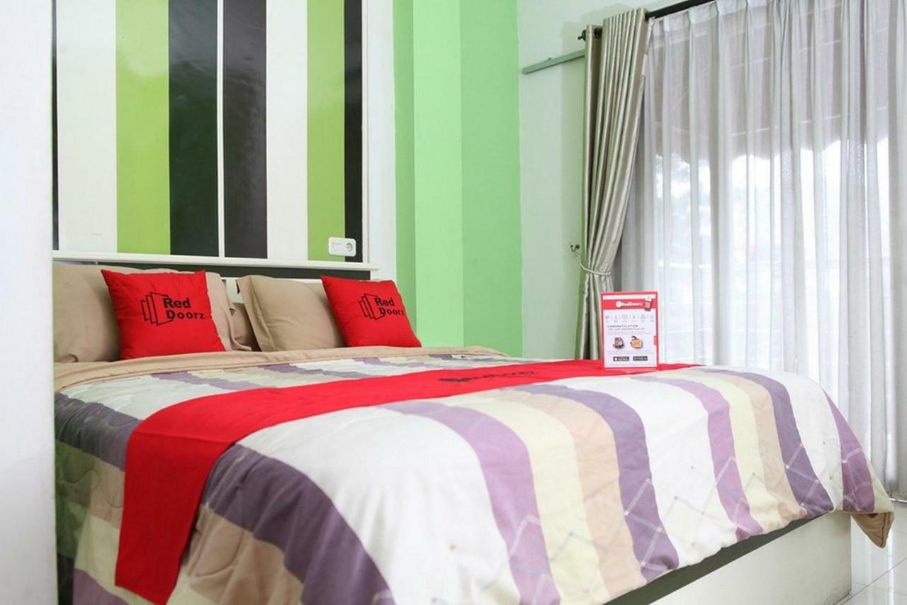 Reddoorz Plus @ Talaga Bodas Bandung Dış mekan fotoğraf